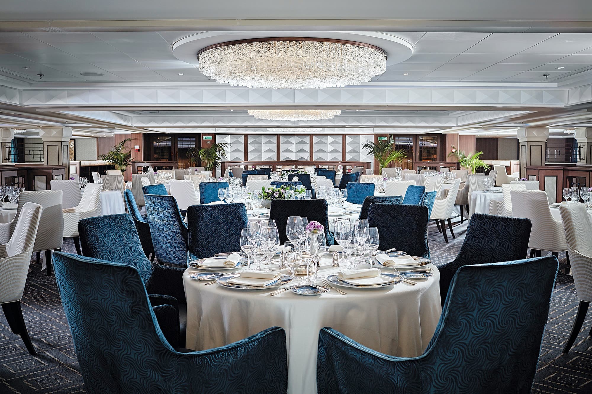 Meridian House dining