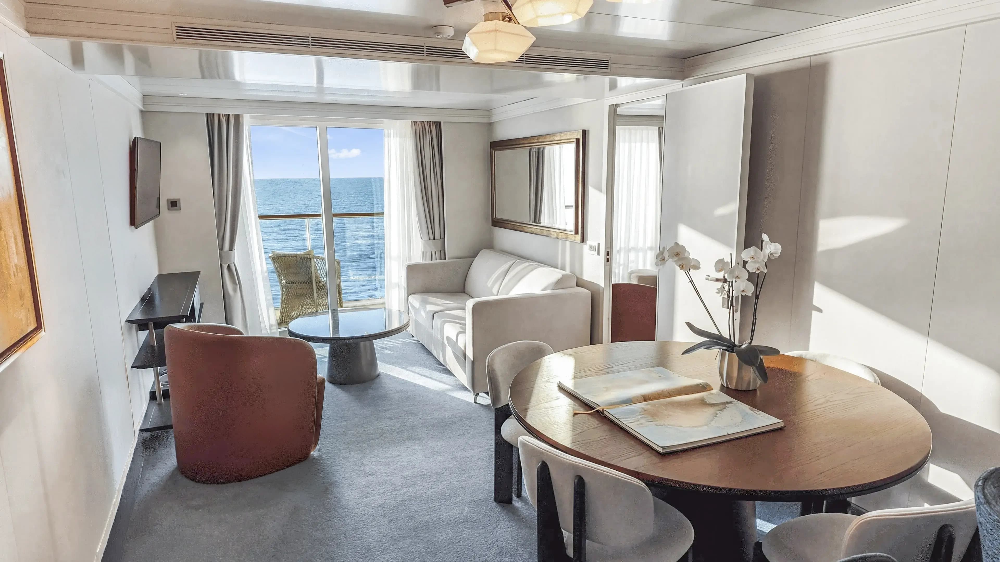 Aura Suite - View 1